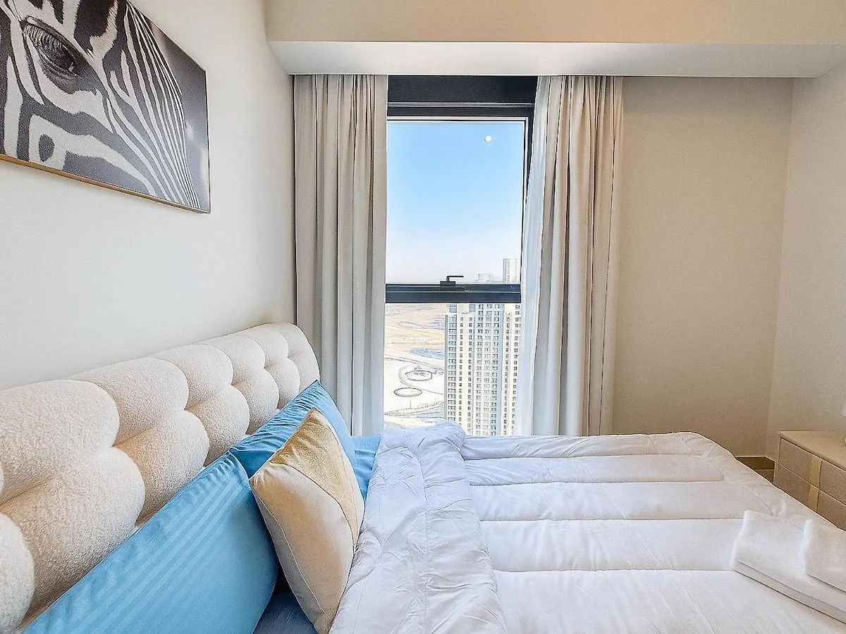 Dream Shoma Upscale 3Br In Downtown Dubai